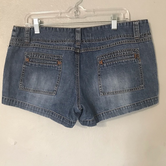 Old navy short size 12 - Picture 3 of 5